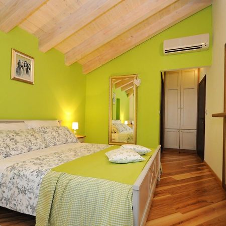 Bed & Breakfast Korta Gira Buici  Cameră foto