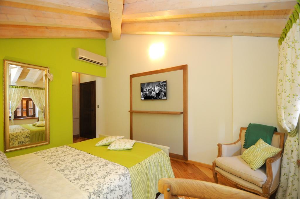 Bed & Breakfast Korta Gira Buici  Cameră foto